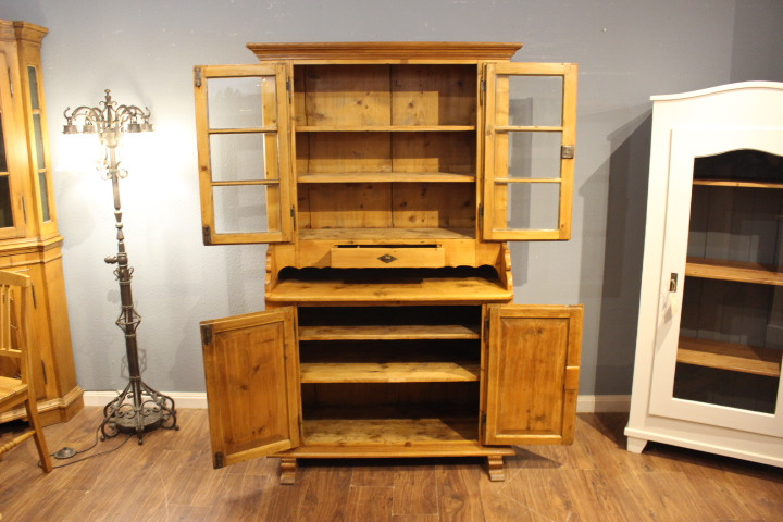 Antikes bäuerliches Küchenbuffet (Art.-Nr. 05160)