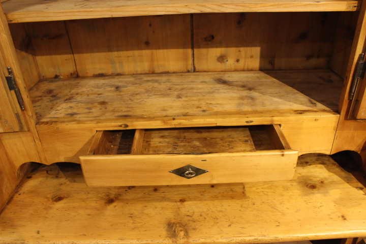 Antikes bäuerliches Küchenbuffet (Art.-Nr. 05160)