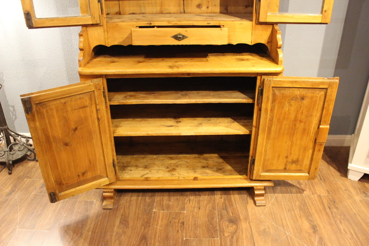 Antikes bäuerliches Küchenbuffet (Art.-Nr. 05160)