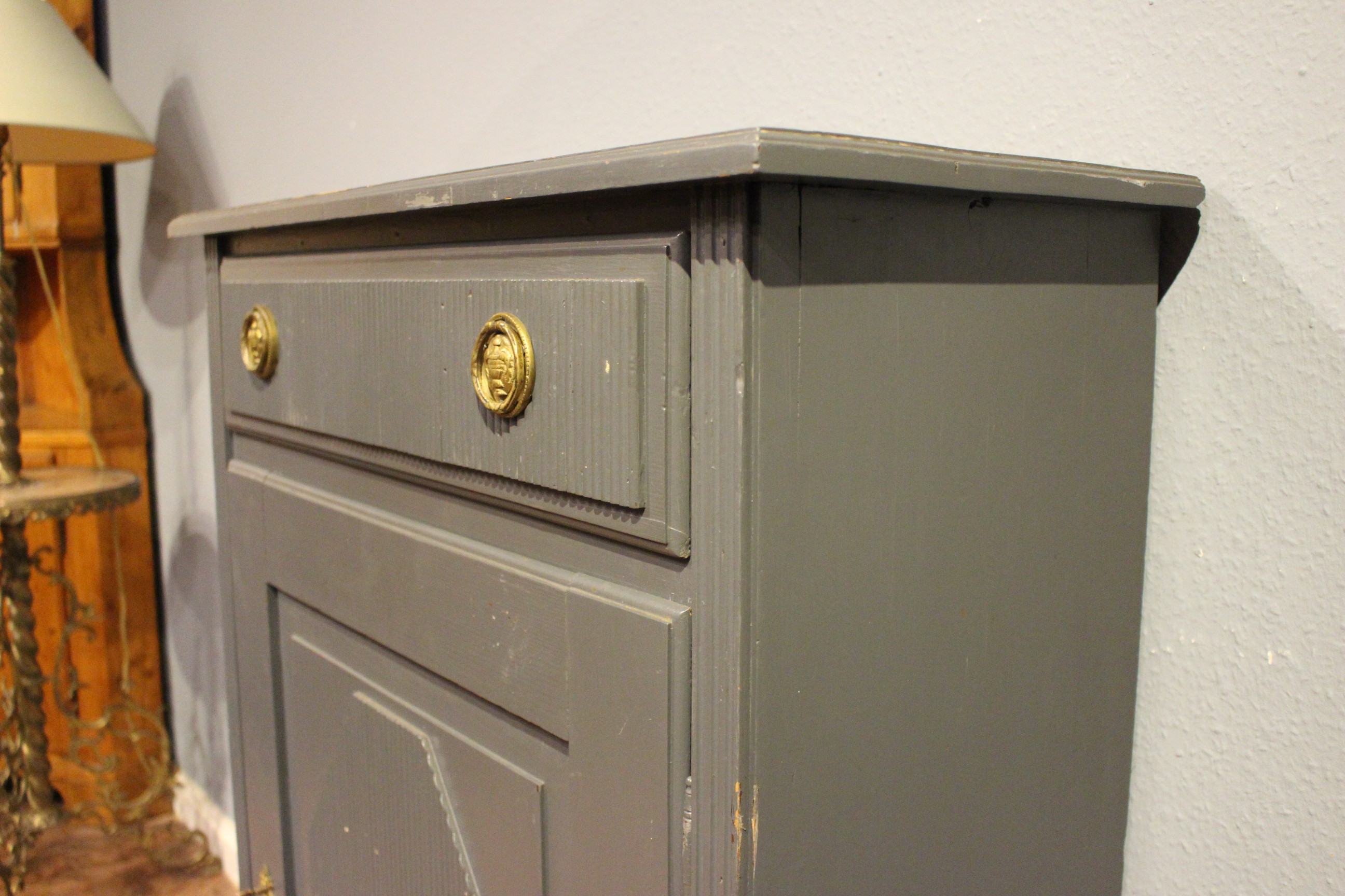 antikes Vertiko, Kiefer bemalt, Louis XVI (Art.-Nr. 03997)