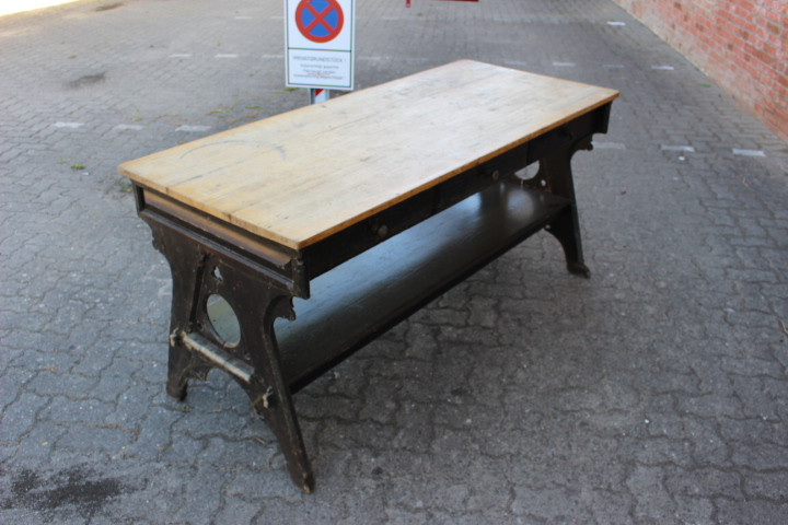 Arbeitstisch Küchentisch Konsoltisch ca. 1800 (Art.-Nr.: 05015)