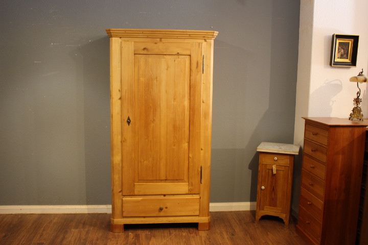 Bauernschrank, Dielenschrank, eintürig, Biedermeier (Art.-Nr.: 04995)