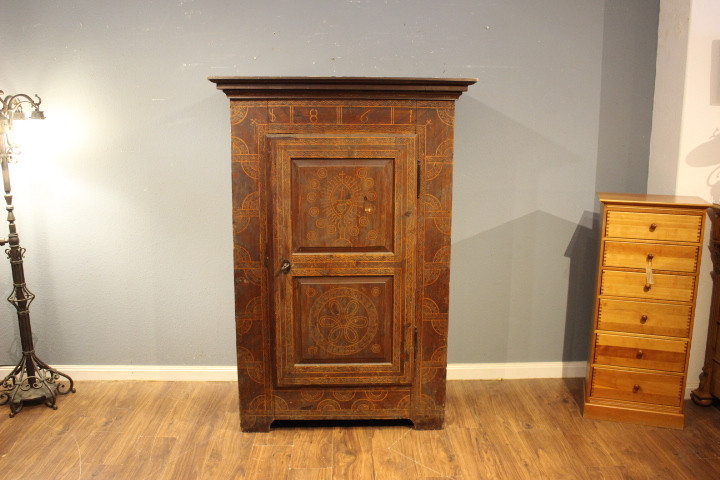 Biedermeier Schrank, Kiefer mit sakraler Bemalung (Art.-Nr.: 05068)