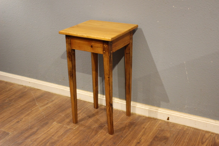 Blumenhocker, Kiefer, Biedermeier (Art.-Nr. 05109)