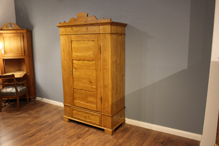 Dänischer Schrank eintürig, ein Schub, Spätbiedermeier (Art.-Nr. 04363)