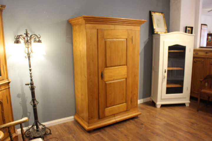 Eintüriger Bauernschrank (Art.-Nr.: 05181)