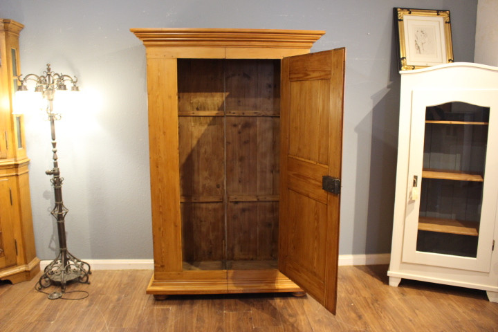 Eintüriger Bauernschrank (Art.-Nr. 05181)