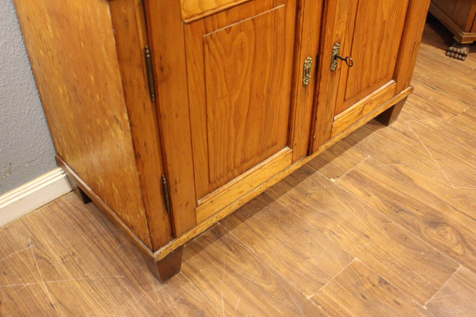 Geschirrschrank, Vitrinenschrank (Art.-Nr. 05137)