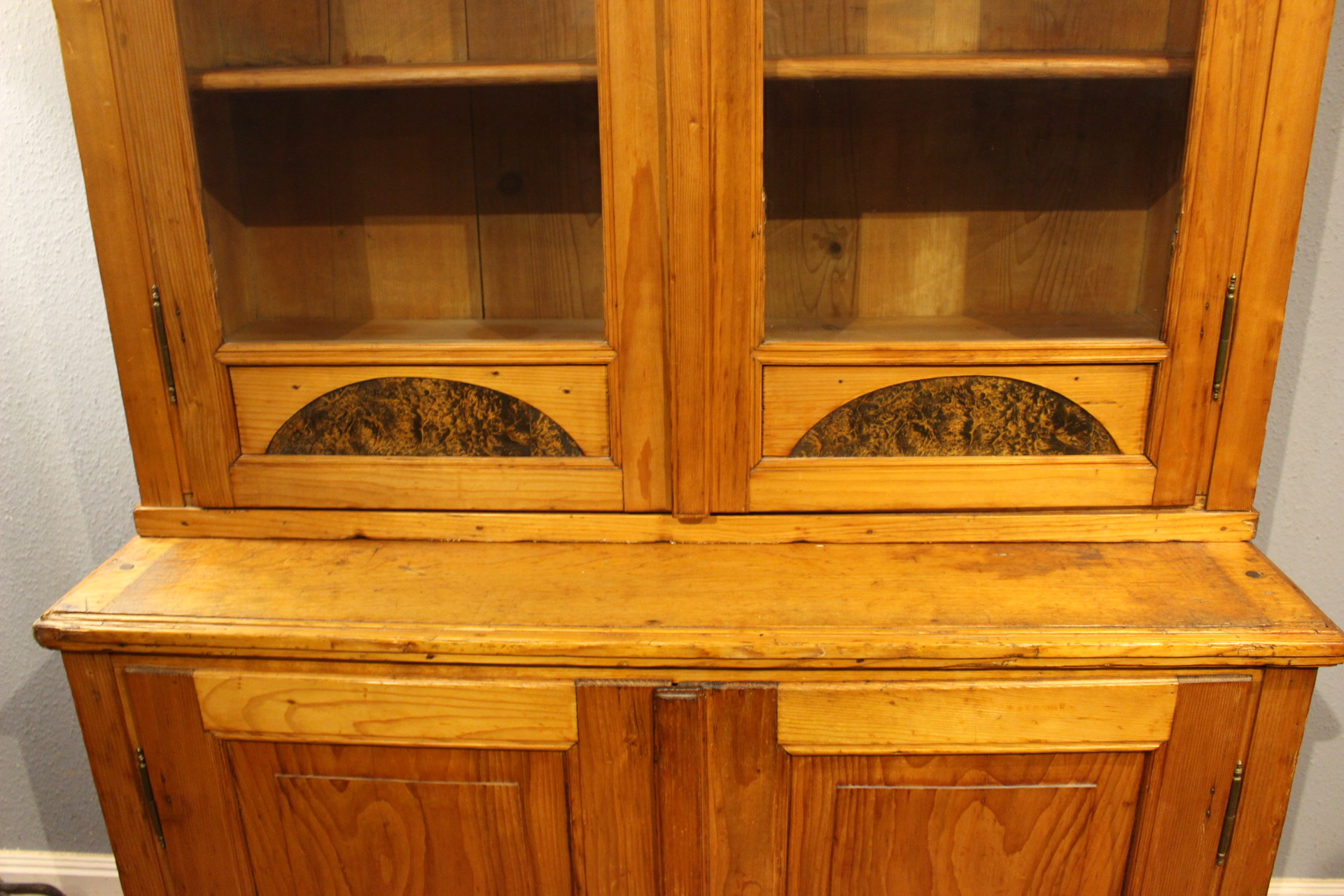 Geschirrschrank, Vitrinenschrank (Art.-Nr. 05137)