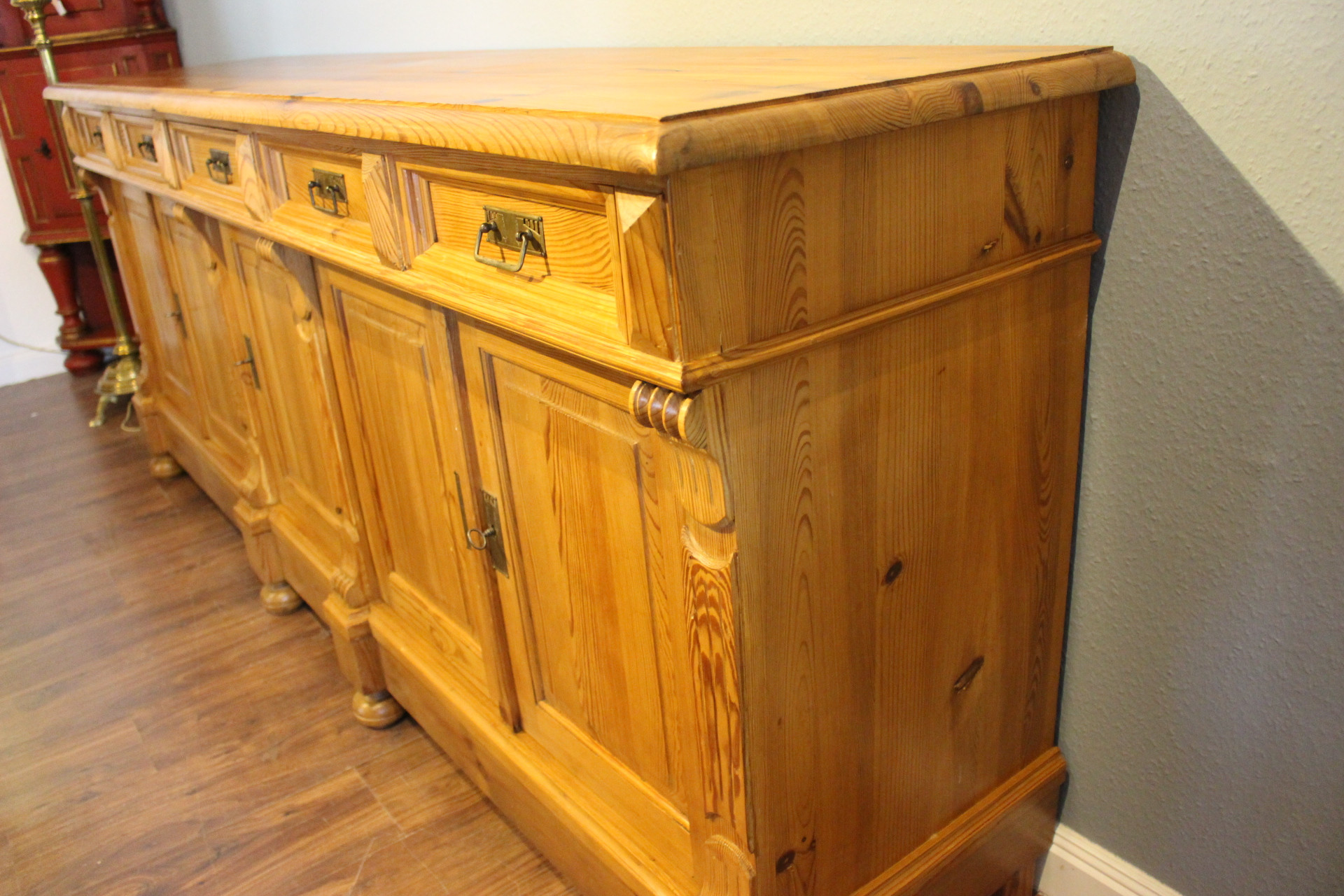 Großes Sideboard, Anrichte,Raumteiler,Kiefer gelaugt