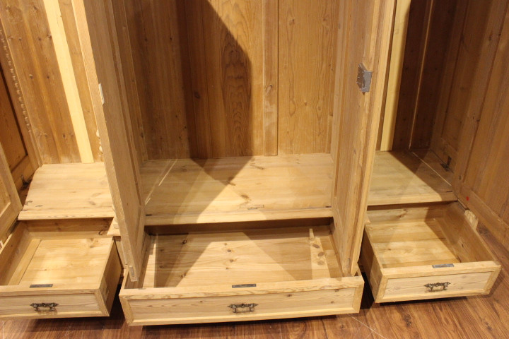 Großer Kleiderschrank, Wäscheschrank, viertürig, Gründerzeit (Art.-Nr. 04857)