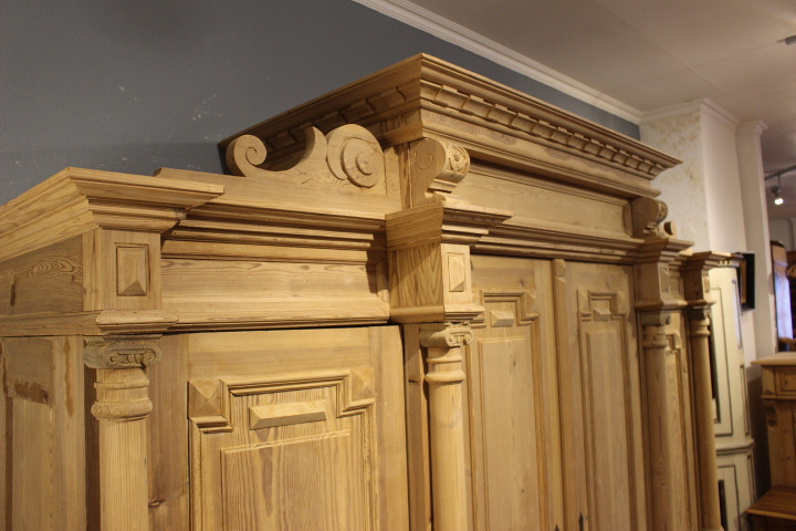 Großer Kleiderschrank, Wäscheschrank, viertürig, Gründerzeit (Art.-Nr. 04857)