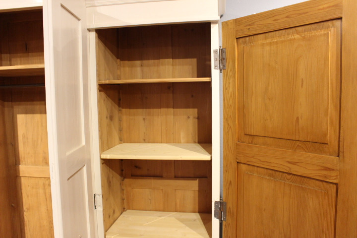 Großer Kleiderschrank, Wäscheschrank, viertürig, Jungendstil (Art.-Nr. 04767)