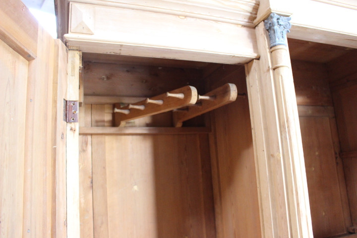 Großer Kleiderschrank Gründerzeit Breite230cm (Art.-Nr. 05267)
