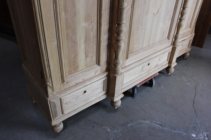 Großer Kleiderschrank Gründerzeit Breite230cm (Art.-Nr. 05267)