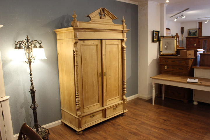 Großer Wäscheschrank Gründerzeit (Art.-Nr. 05239)
