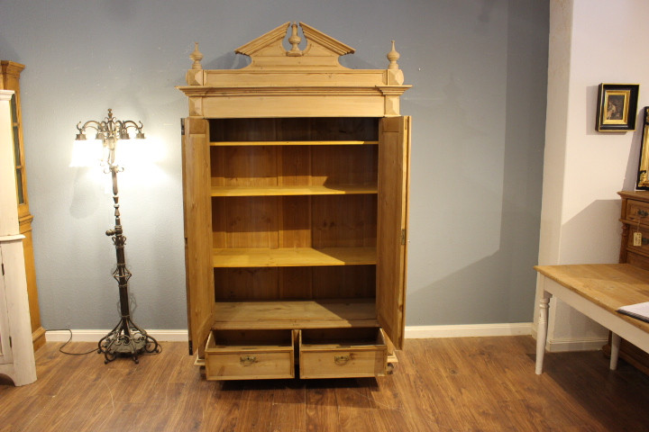 Großer Wäscheschrank Gründerzeit (Art.-Nr. 05239)