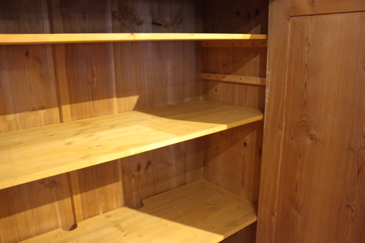 Großer Wäscheschrank Gründerzeit (Art.-Nr. 05239)
