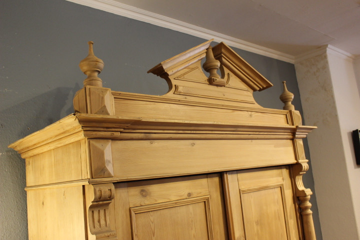 Großer Wäscheschrank Gründerzeit (Art.-Nr. 05239)