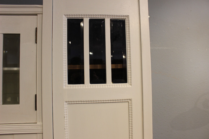 Großes Turmbuffet, Küchenbuffet mit Seitenschränken, Jugendstil (Art.-Nr. 04642)