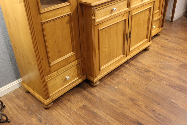 Großes Wohnzimmerbuffet mit Seitenschränken, Jugendstil (Art.-Nr. 05189)