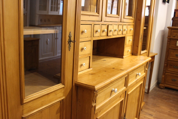 Großes Wohnzimmerbuffet mit Seitenschränken, Jugendstil (Art.-Nr. 05189)