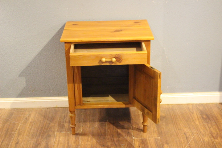 Kiefer antike Waschkommode, Waschtisch (Art.-Nr. 05185)