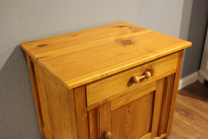 Kiefer antike Waschkommode, Waschtisch (Art.-Nr. 05185)