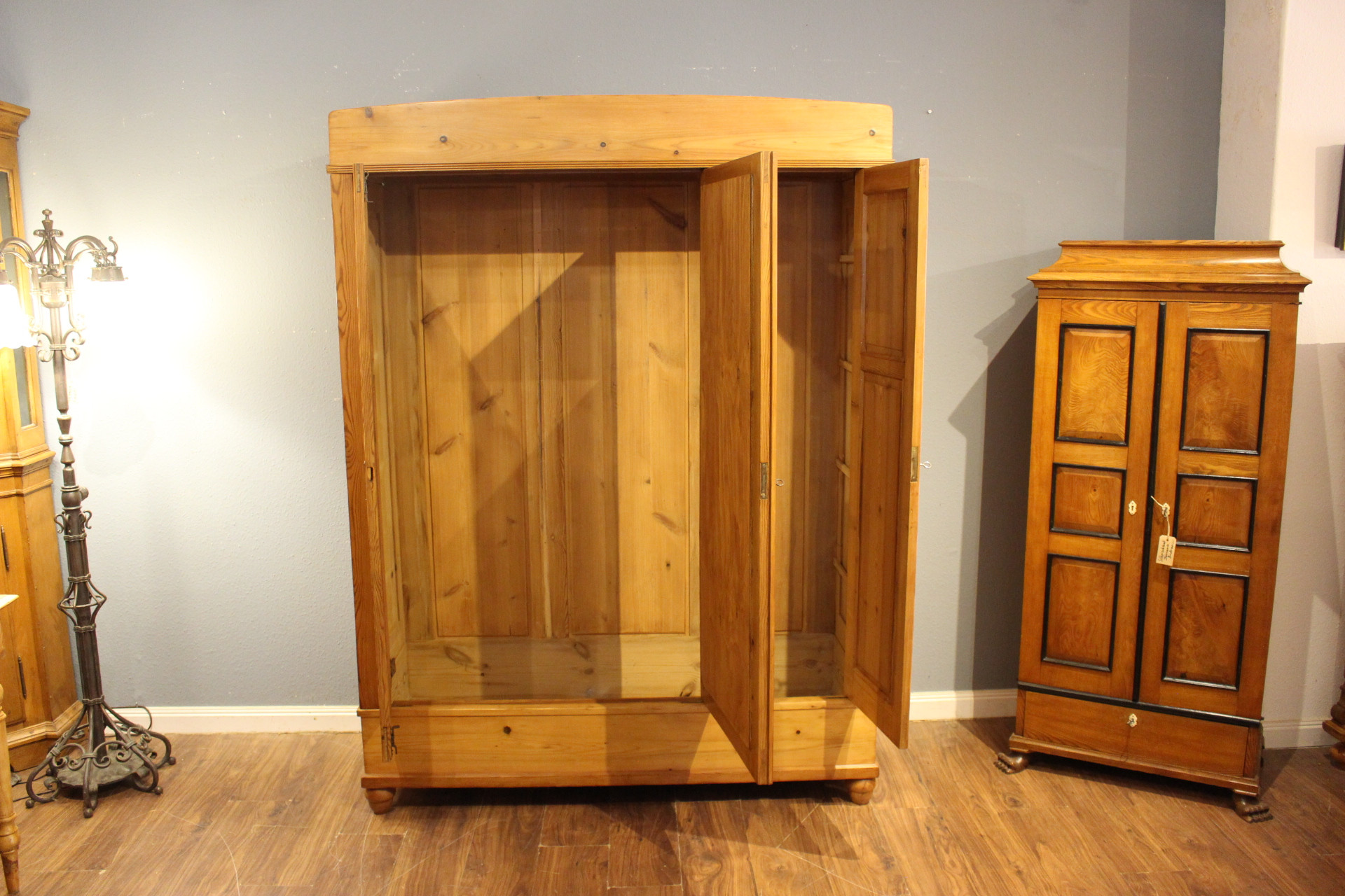 Kleiderschrank, Spiegelschrank, Art déco (Art.-Nr. 05157)