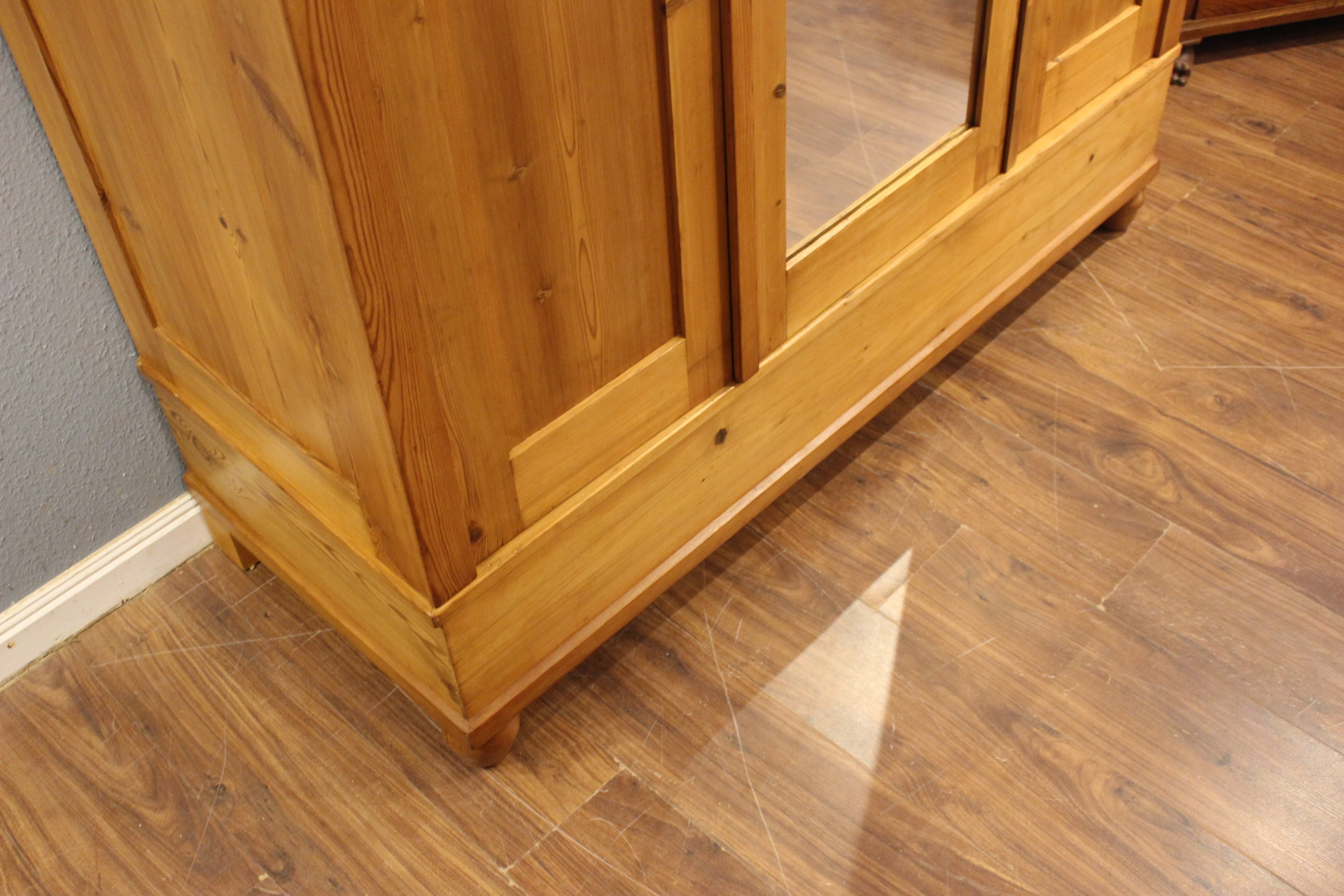 Kleiderschrank, Spiegelschrank, Art déco (Art.-Nr. 05157)