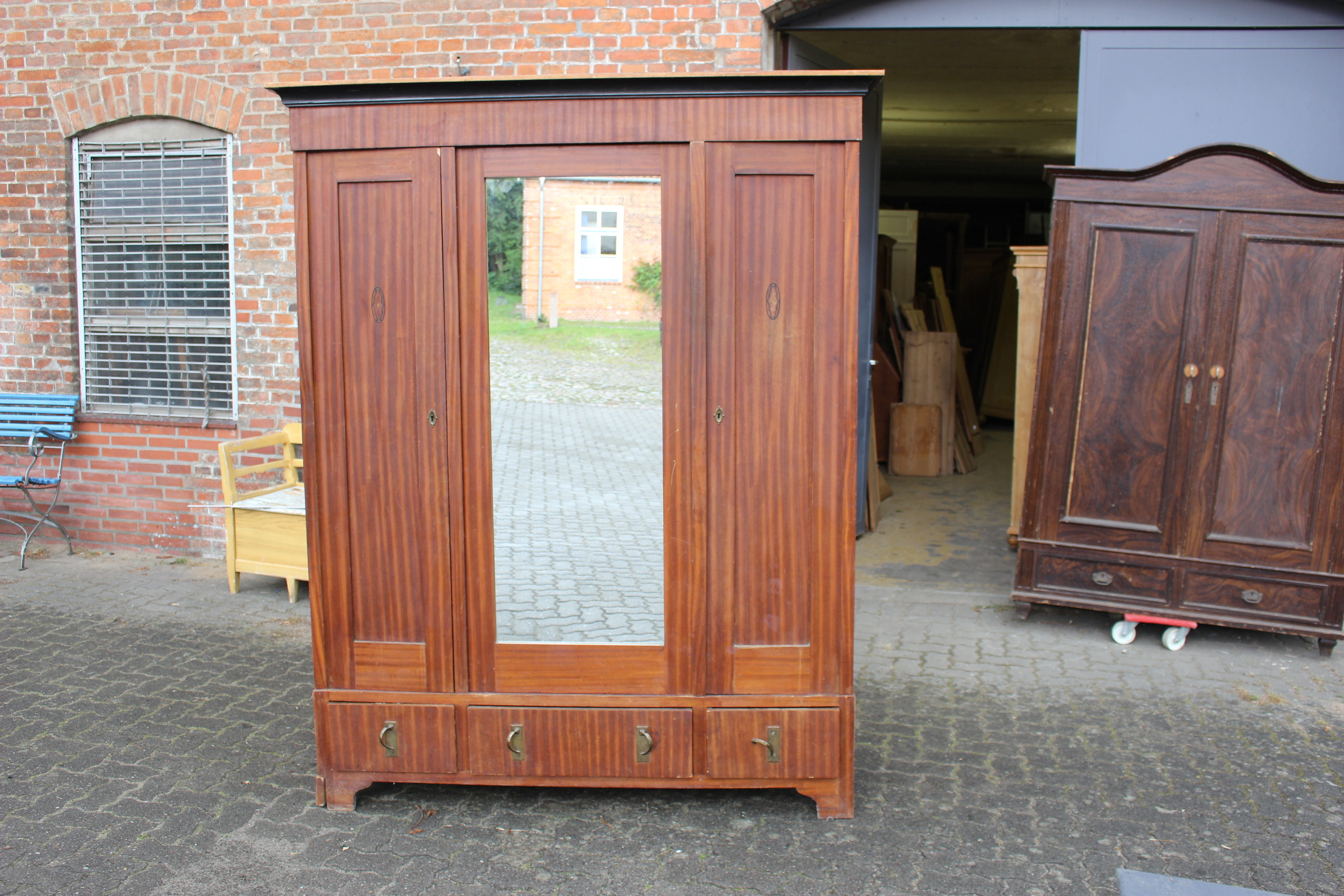 Kleiderschrank, Spiegelschrank, Jugendstil (Art.-Nr.: 03806)