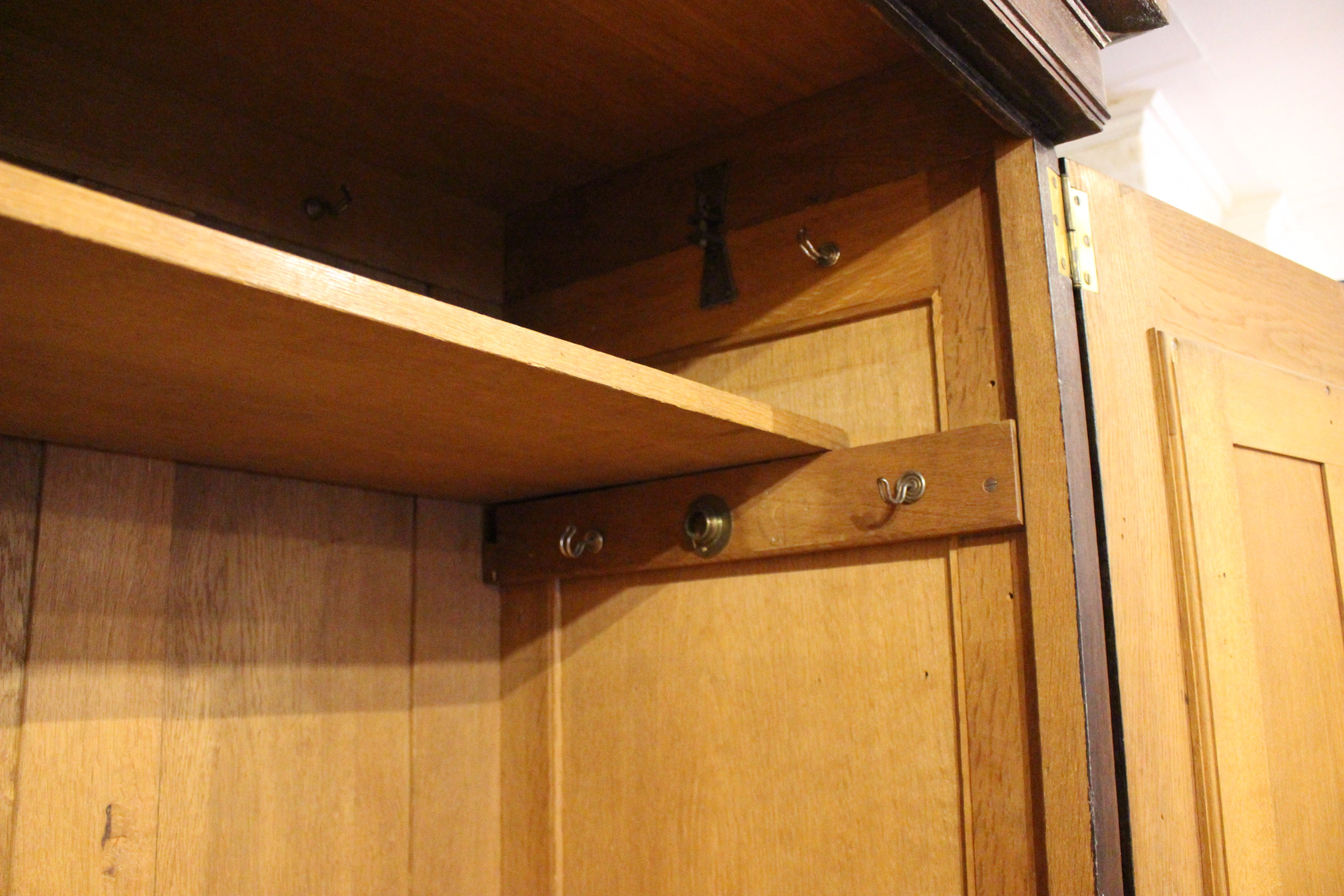 Kleiderschrank, Wäscheschrank, Jugendstil, zweitürig mit Spiegel (Art.-Nr. 04314)