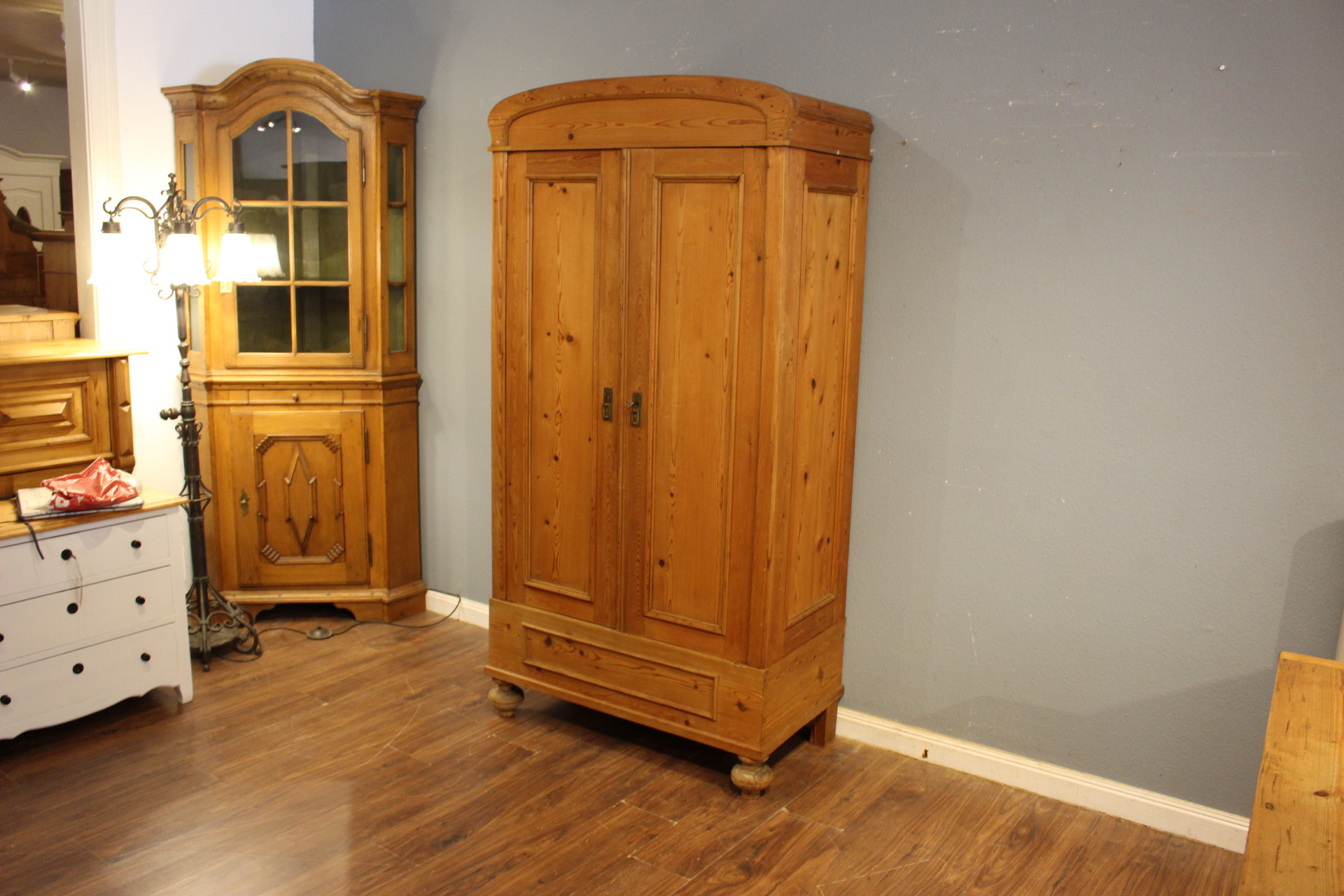 Kleiderschrank, Wäscheschrank, Jugendstil (Art.-Nr. 05214)