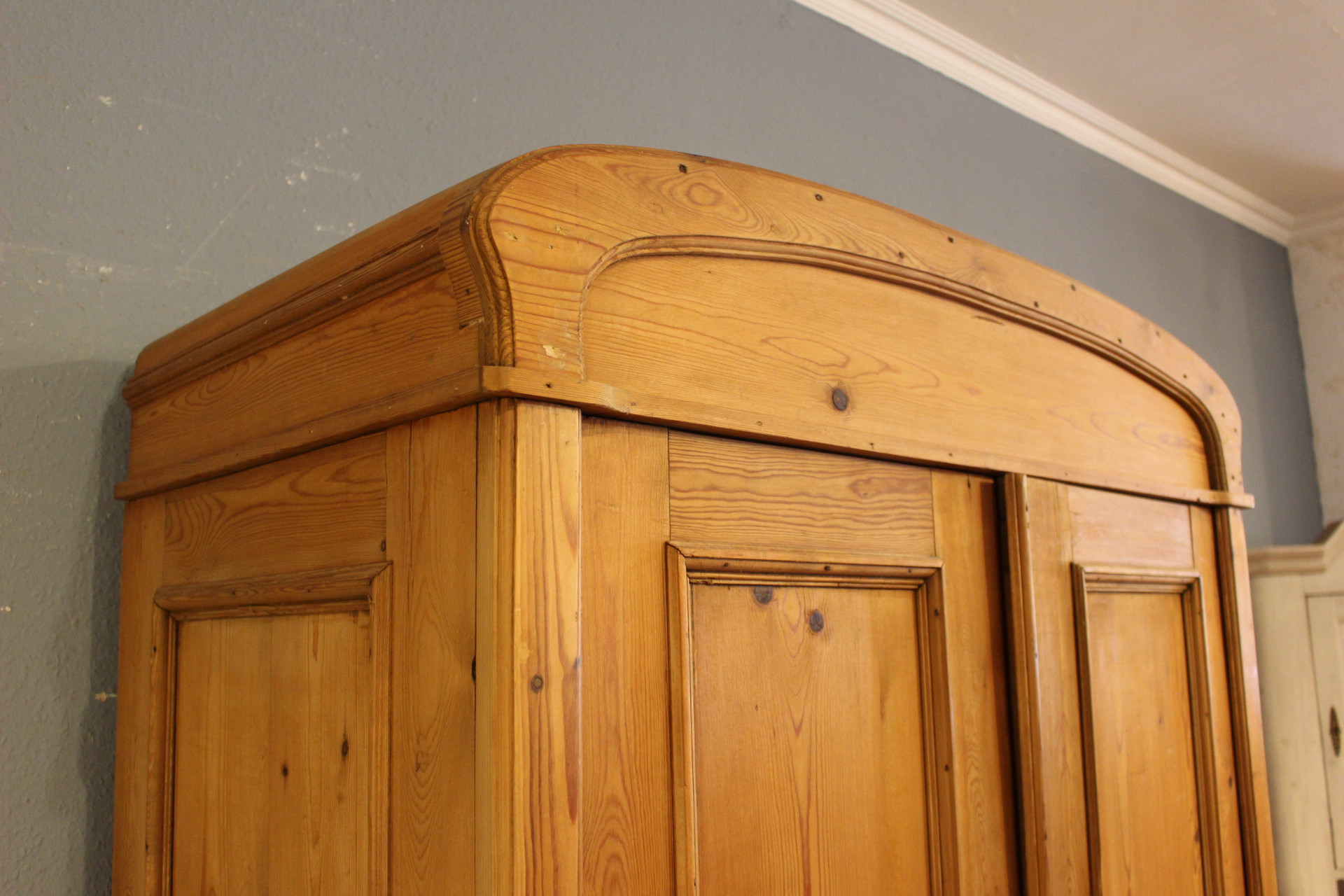 Kleiderschrank, Wäscheschrank, Jugendstil (Art.-Nr. 05214)