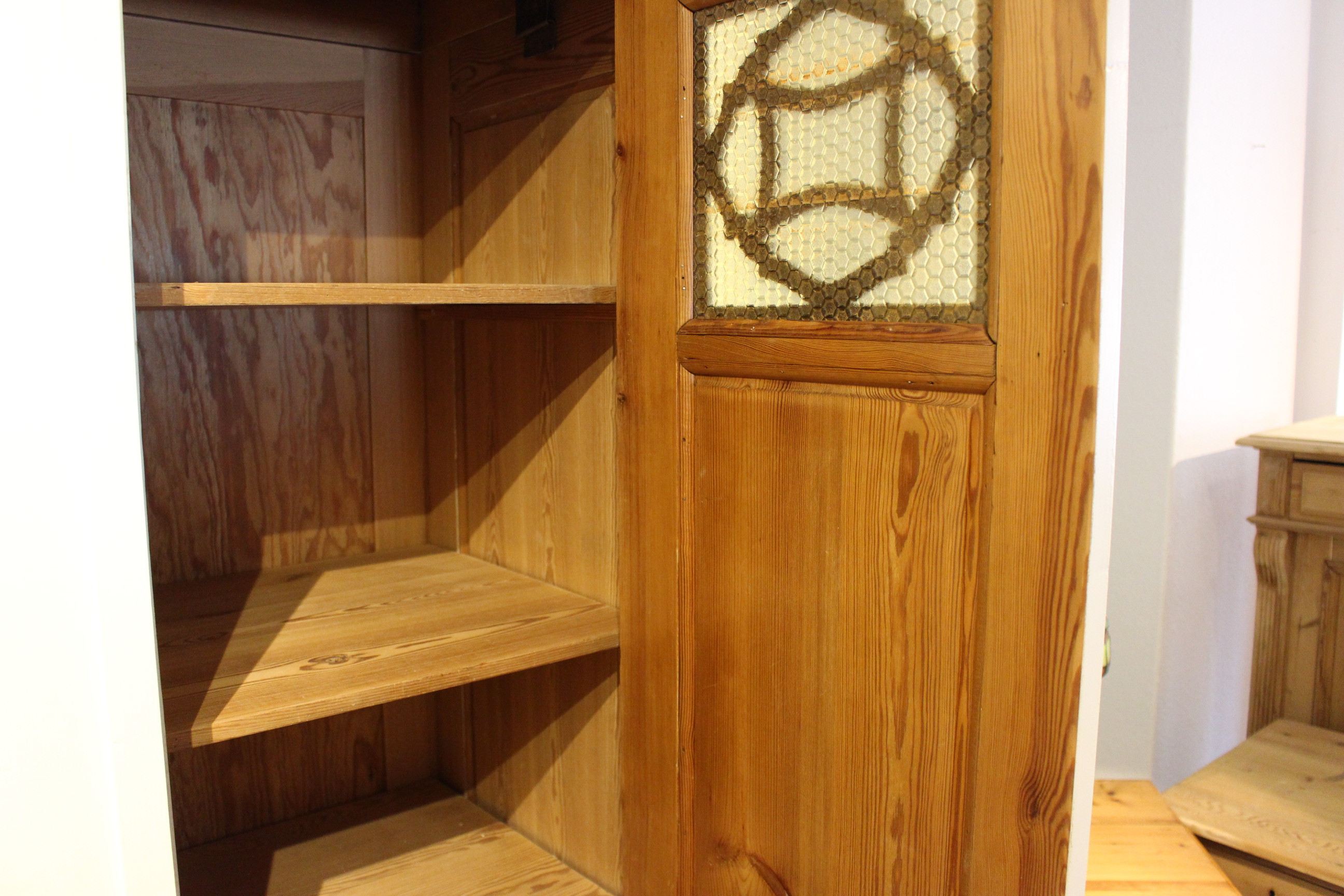 Kleiderschrank 20er Jahre Art Deco zerlegbar mit Spiegel (Art.-Nr. 03630)