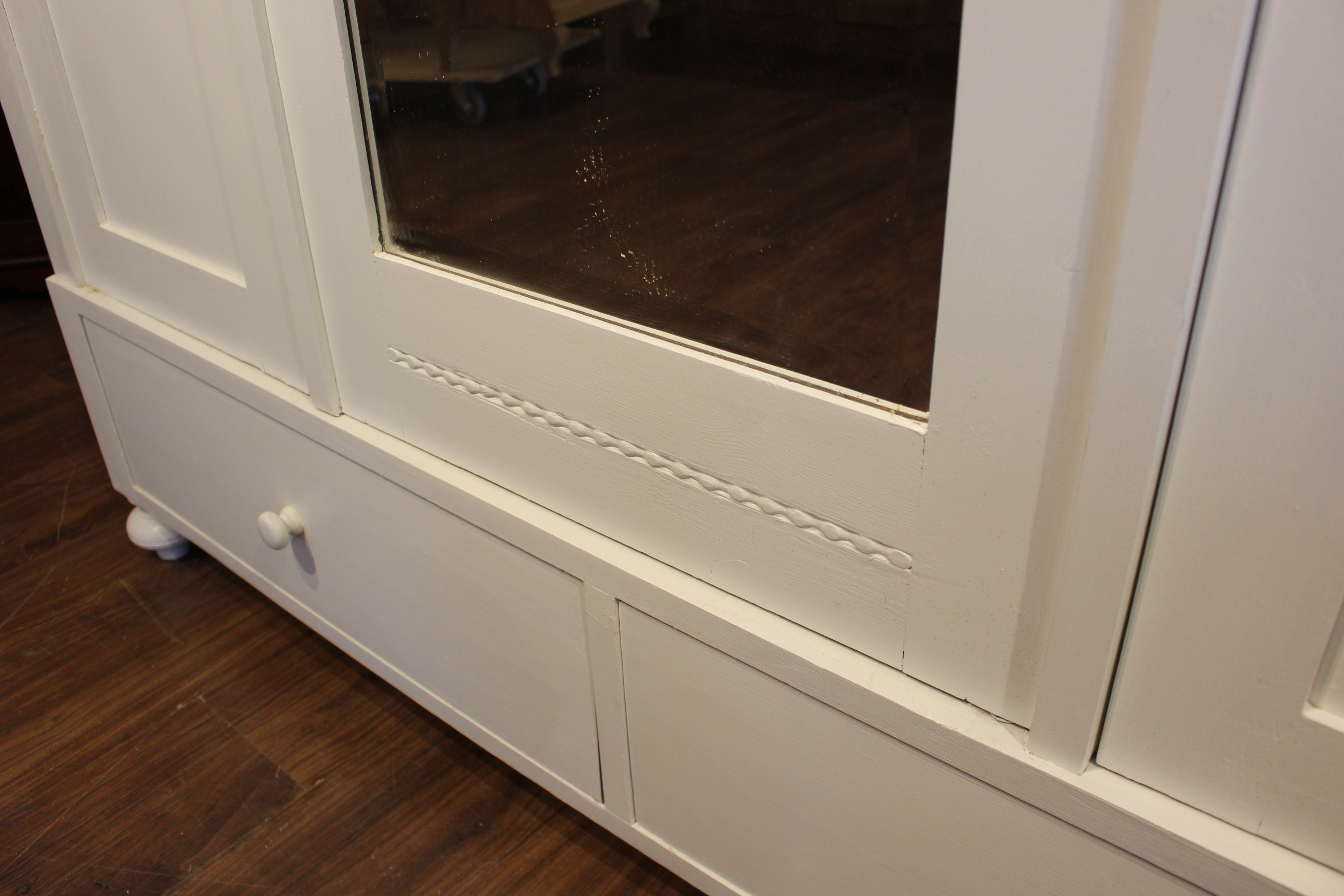 Kleiderschrank 20er Jahre Art Deco zerlegbar mit Spiegel (Art.-Nr. 03630)