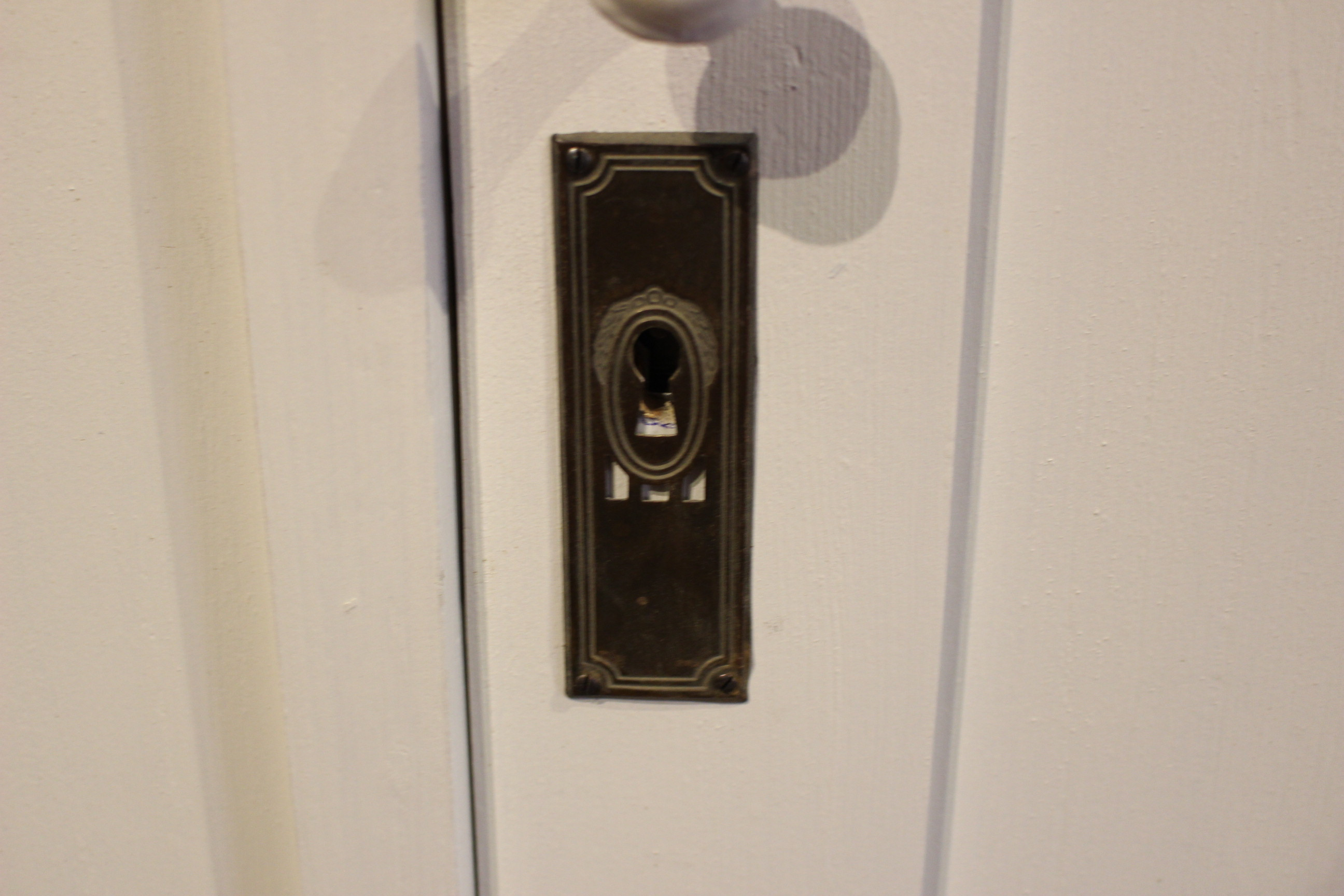 Kleiderschrank 20er Jahre Art Deco zerlegbar mit Spiegel (Art.-Nr. 03630)
