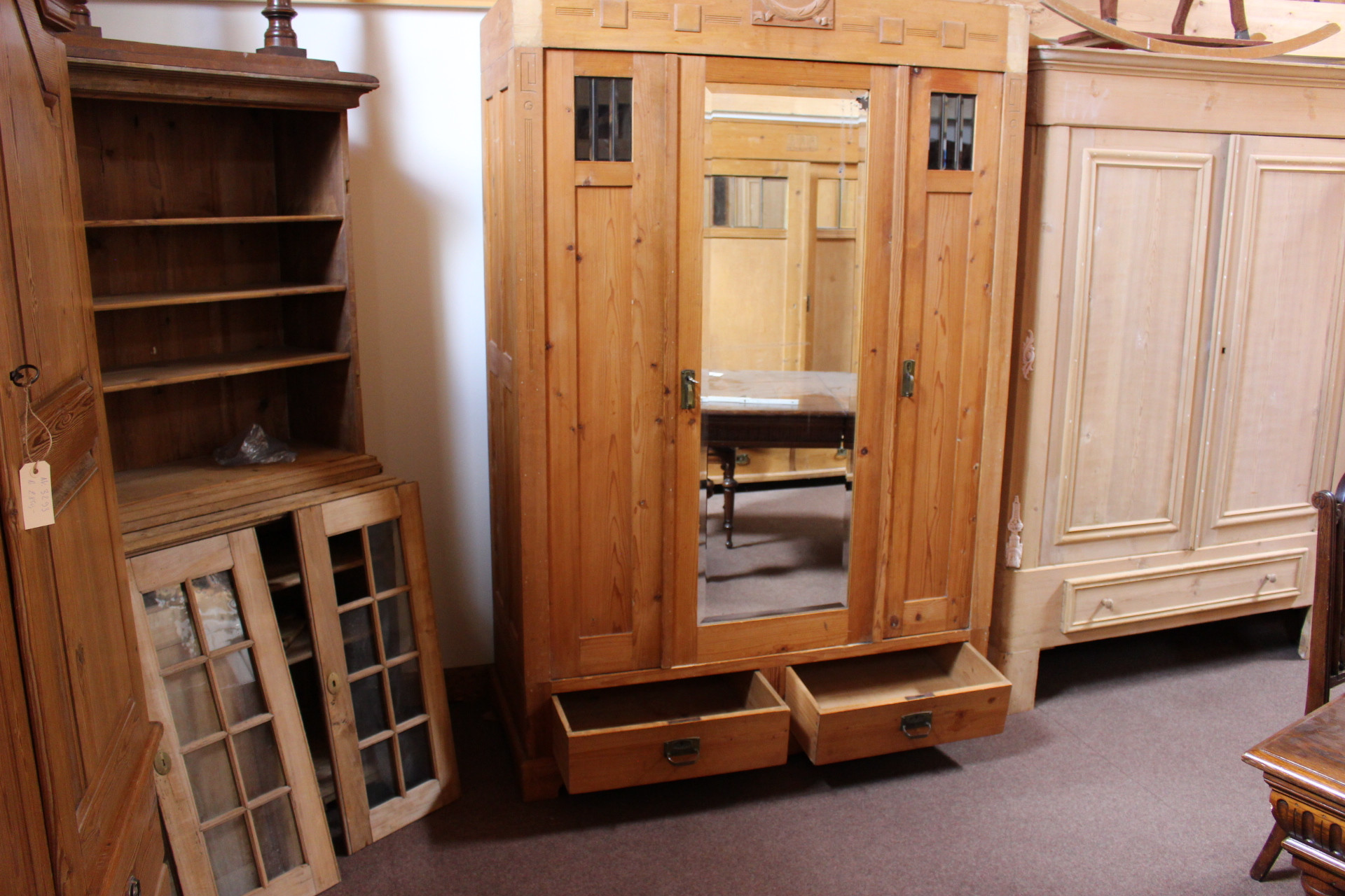 Verwunderlich Kleiderschrank Antik 3 Tuerig Bildbrend4701feed