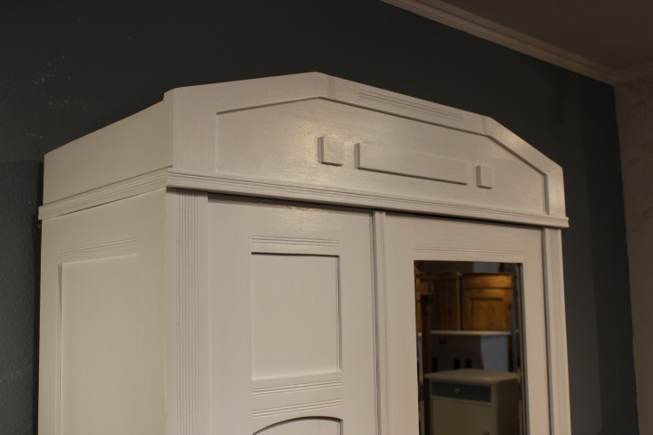 Kleiderschrank mit Spiegel, Jugendstil (Art.-Nr. 05107)