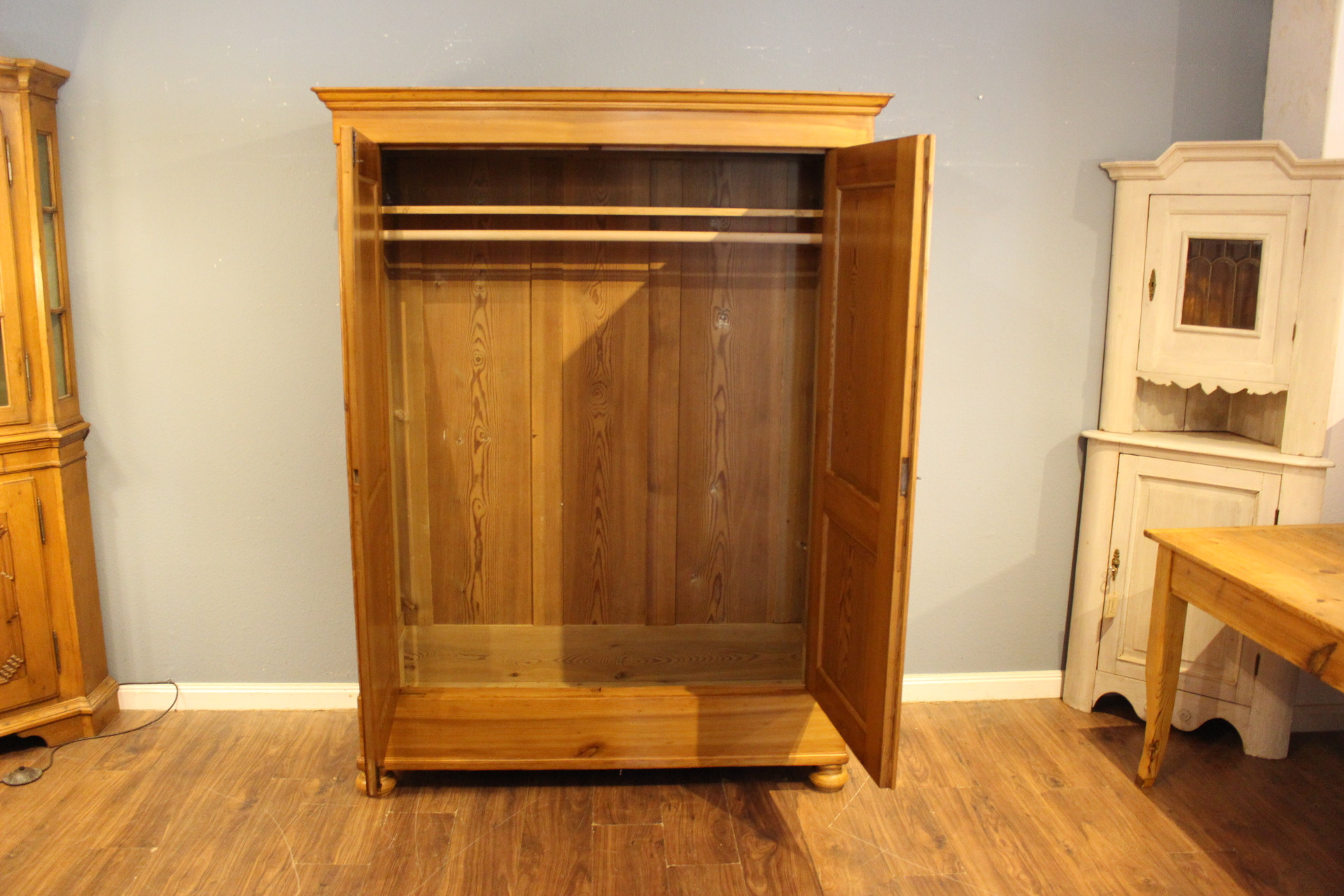 Kleiderschrank Wäscheschrank Jugendstil (Art.-Nr. 05205)