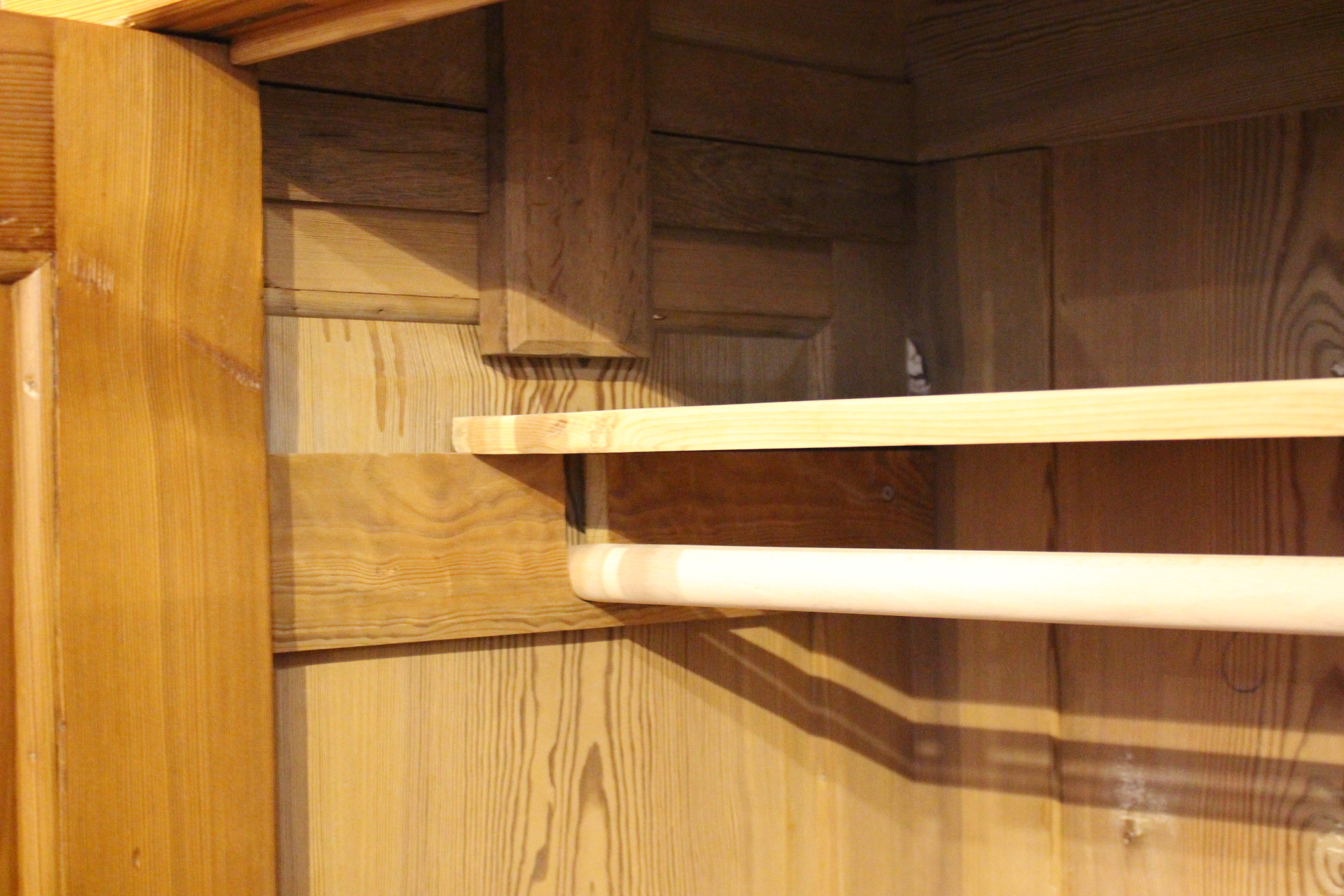 Kleiderschrank Wäscheschrank Jugendstil (Art.-Nr. 05205)