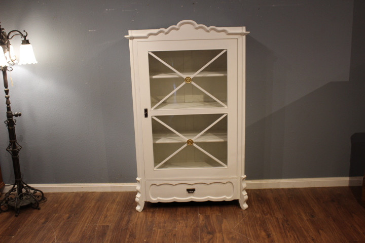 Kleine Vitrine, Bücherschrank, Geschirrschrank, weiß gestrichen (Art.-Nr. 04287)