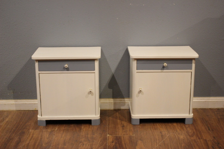 Antike Waschkommoden Nachtschränke