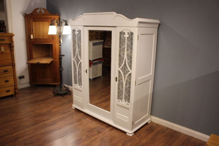 Kleiner Kleiderschrank, Wäscheschrank, 20er Jahre (Art.-Nr. 05115)