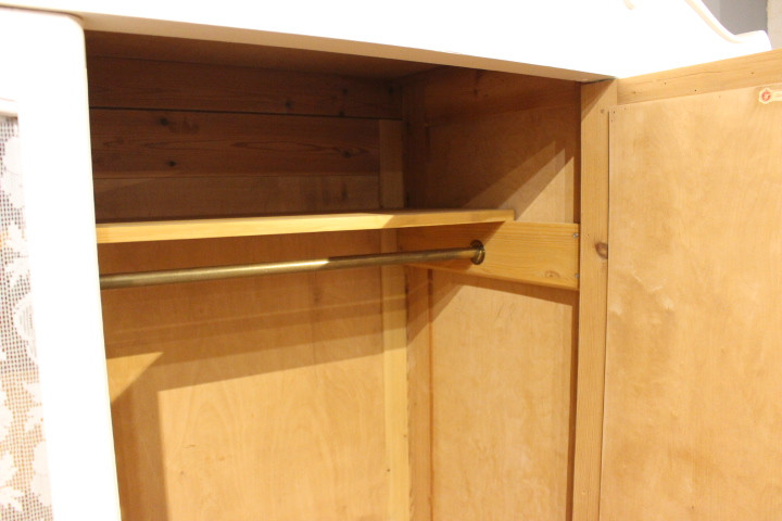 Kleiner Kleiderschrank, Wäscheschrank, 20er Jahre (Art.-Nr. 05115)