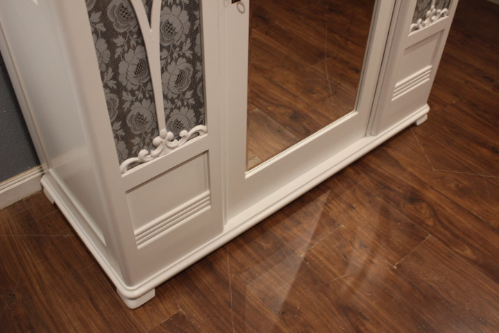 Kleiner Kleiderschrank, Wäscheschrank, 20er Jahre (Art.-Nr. 05115)