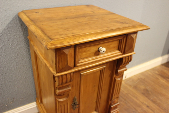  Nachtschrank Kiefer antik (Art.-Nr. 05173)