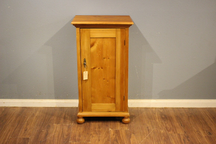 Kleiner Schuhschrank, Wirtschaftschrank, Kiefer (Art.-Nr.: 04998)