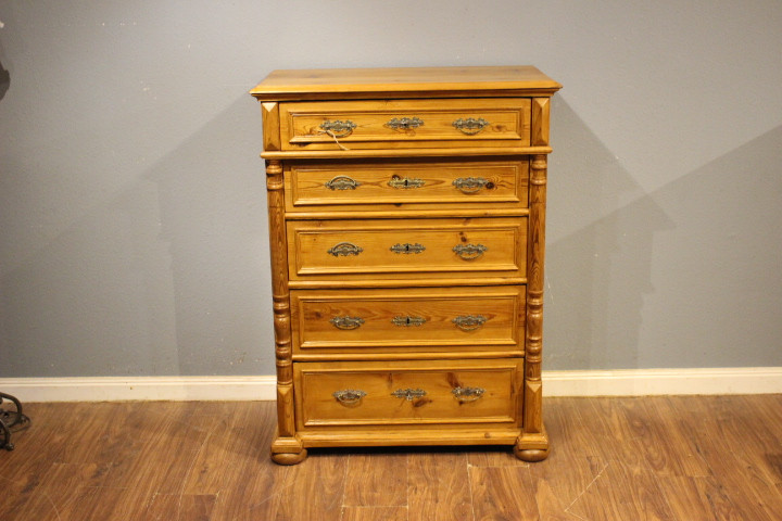 Kommode antik Gründerzeit, fünf Schubladen (Art.-Nr.: 04996)