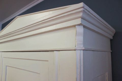  türiger Dielenschrank in Creme weiß (Art.-Nr. 02447)